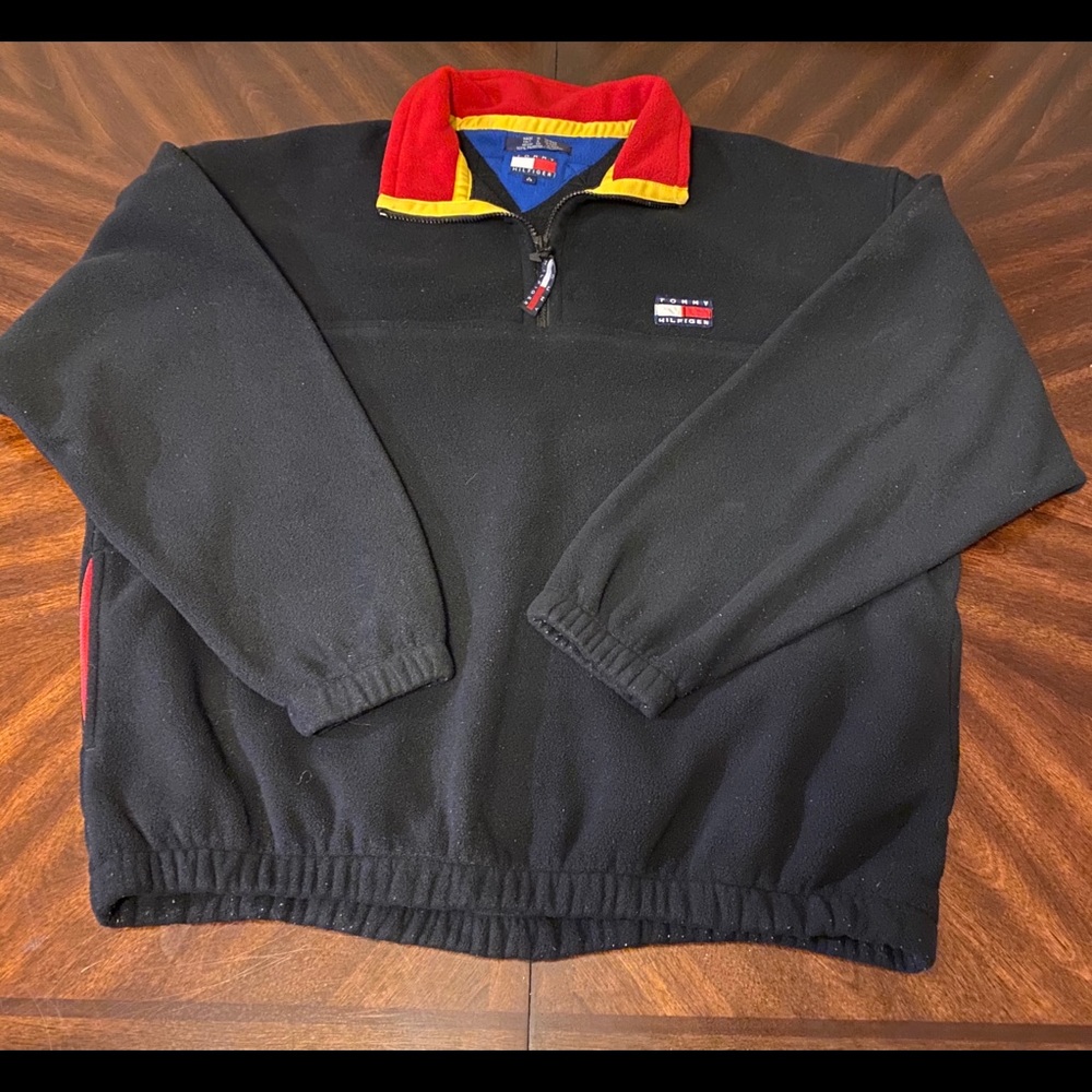 Vintage 90’s Tommy Hilfiger Men’s Sweater